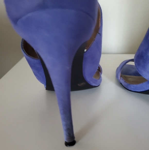 Bcbg size 7.5 Sapphire heels - Picture 5 of 7